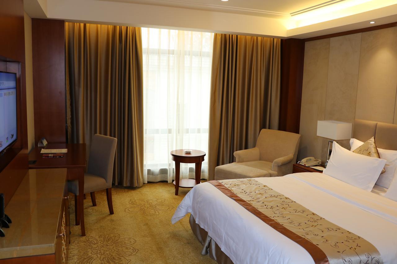 Rongjiang Hotel Jieyang Exterior foto